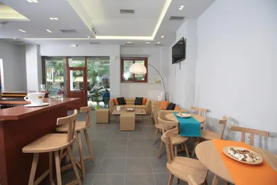 Meni Apartments Hotel