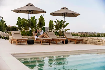 Irida Hotel