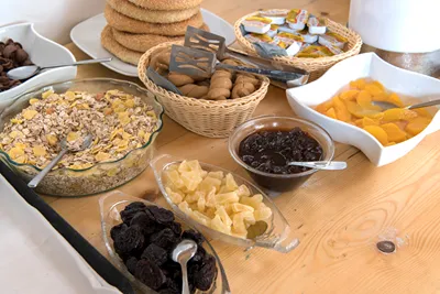 Zefi Hotel & Suites Paros