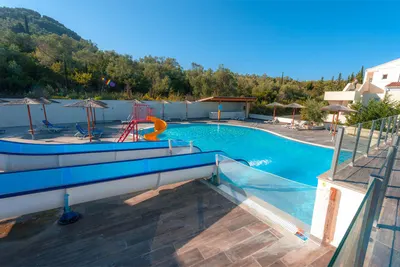 Ninos Saint George Palace Hotel