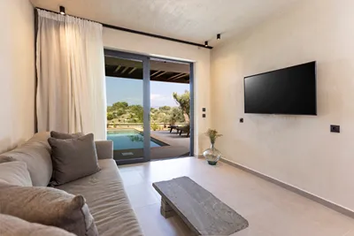 Pnoes Luxury Suites