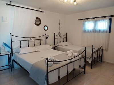Anemelia Hotel Adamas