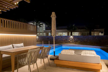 Senseana Sea Side Resort & Spa