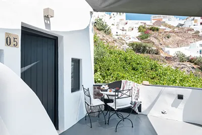 Pearl of Caldera Oia