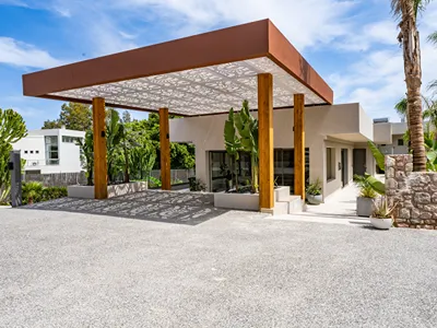Sagredo Beachfront Retreat & Spa by E-GEO