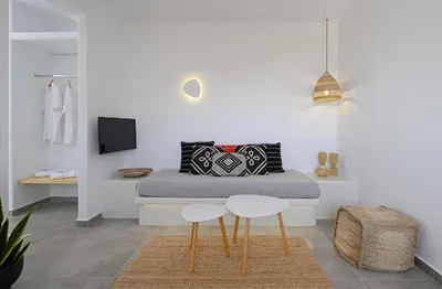 Thoe Oia Suites