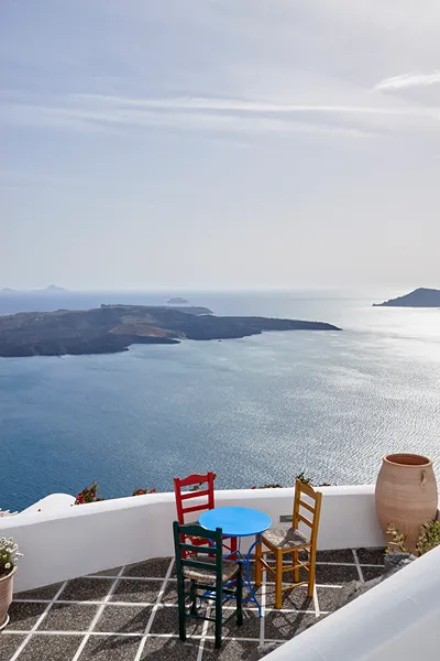 Manos Small World Santorini