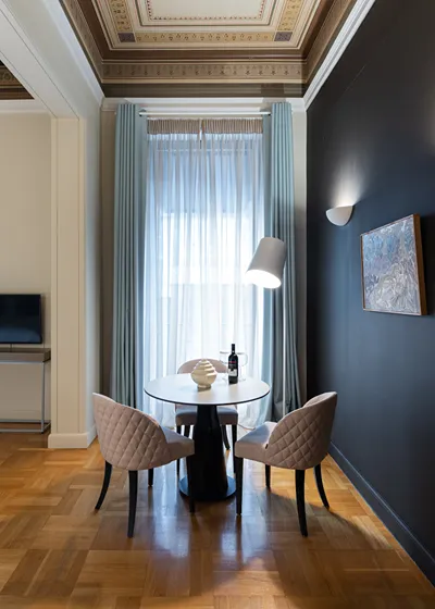 33 Solonos Suites