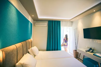 Royal Hotel and Suites