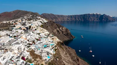 Kima Oia Suites