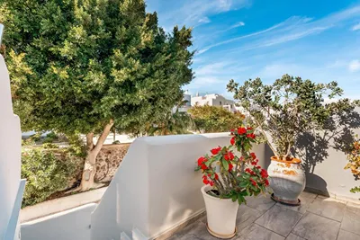 Oasis Suites Fira