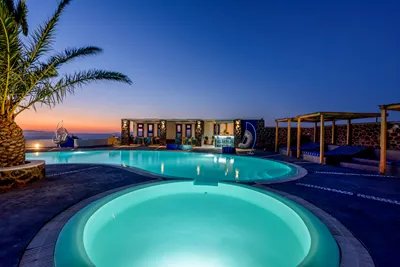 Anemomilos Hotel Santorini