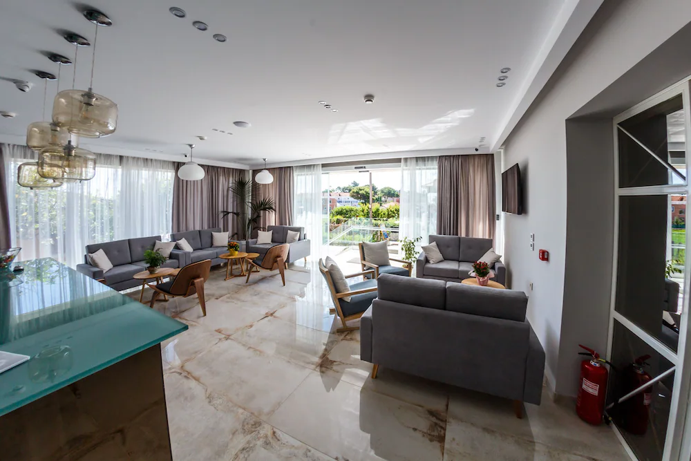Porto Planos Beach Hotel