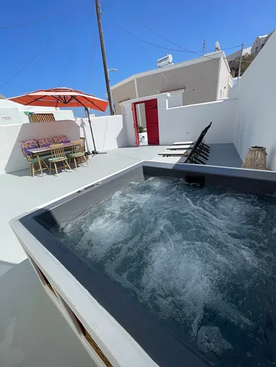 Thallos Cave House & Apartments