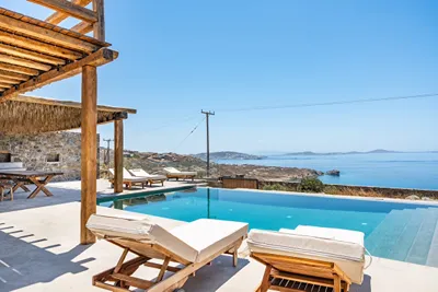 Ria Mar Villas&Suites by Live&Travel