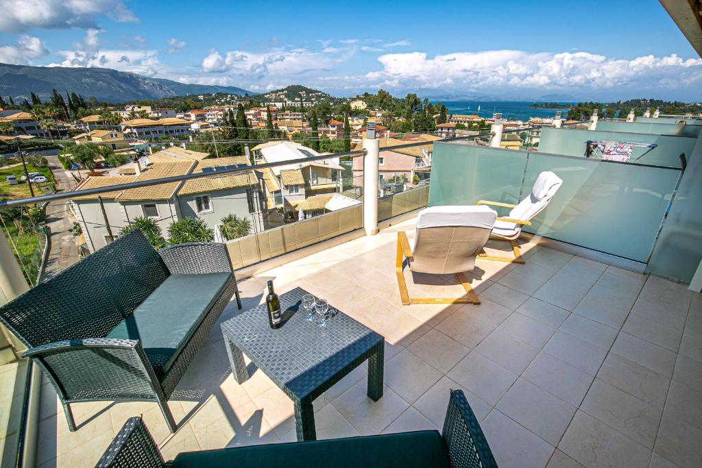 Palapart Gikas Studios and Suites