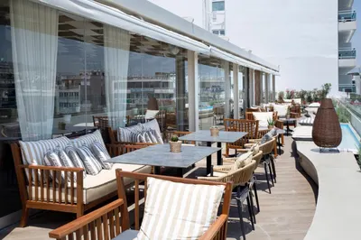 Zeus Essence Wyndham Athens Residence