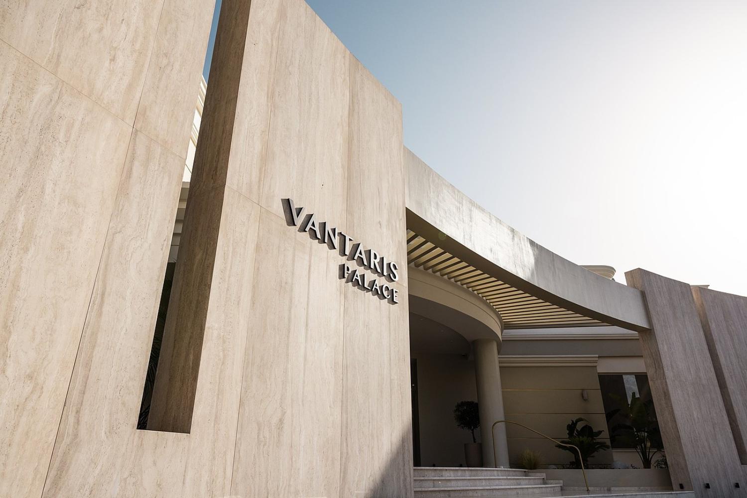 Vantaris Palace Hotel