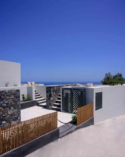 Ryolithos Suites