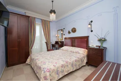 Enavlion Hotel