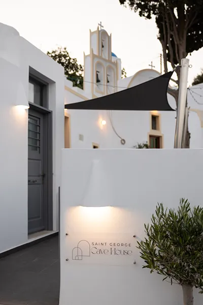Saint George Cave House Santorini