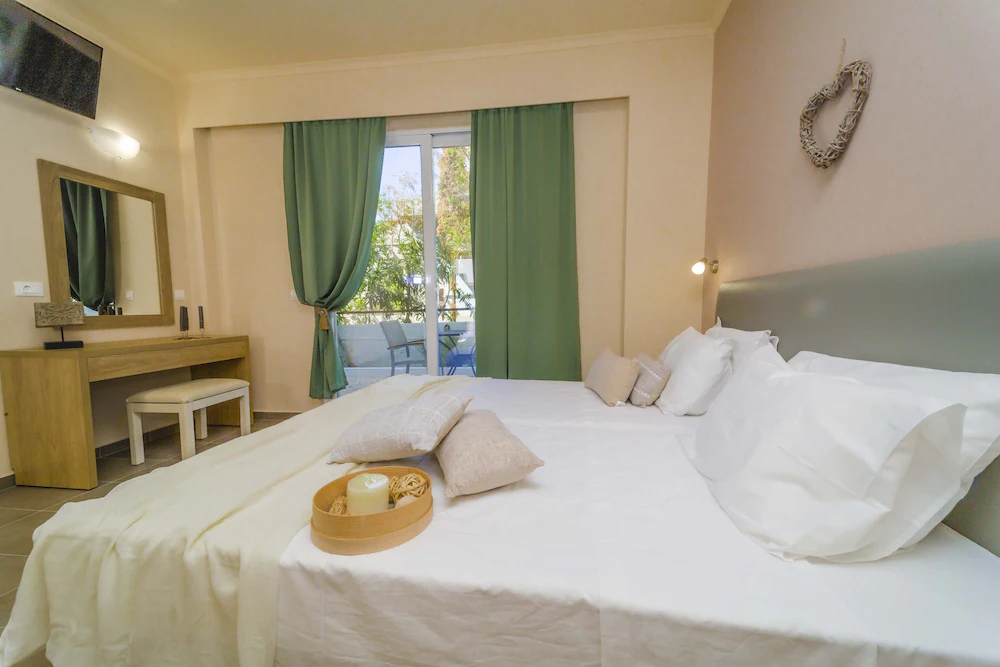 Amaryllis Beach Front Hotel