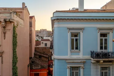 2 Mazi Suites