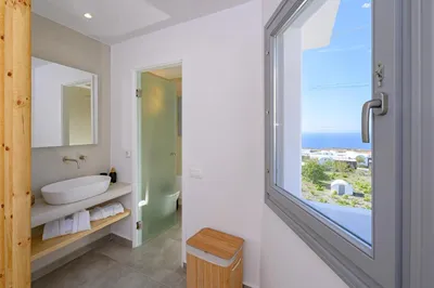 Thoe Oia Suites