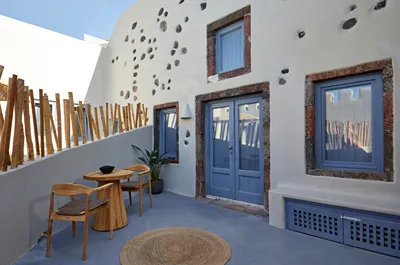 Luna Santorini Suites
