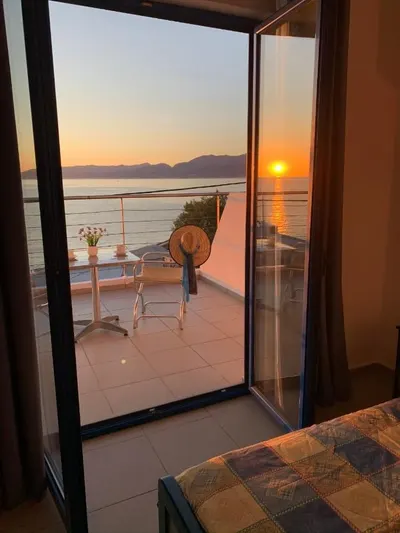 Kassavetis Center - Hotel Studios & Apartments