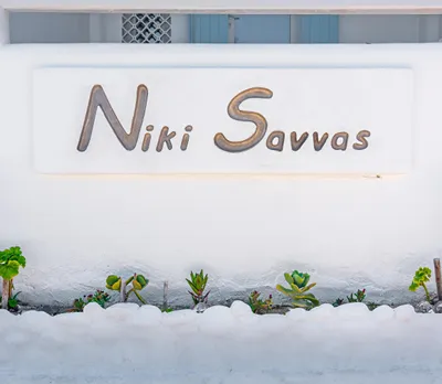 Niki Savvas Studios & Suites Milos
