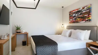 SEA LEVEL HOTEL