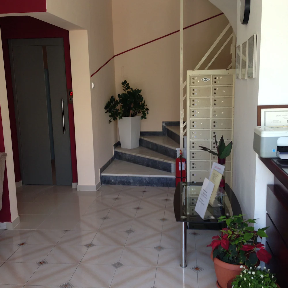 ZEFYROS HOTEL