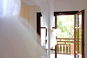 HOTEL MACEDON