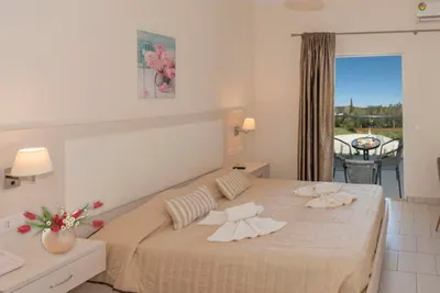 Ninos Saint George Palace Hotel