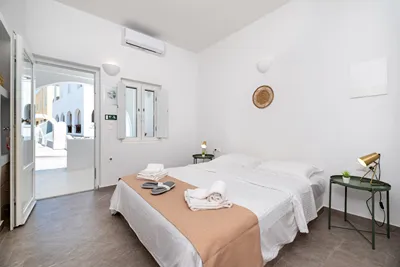 Thallos Cave House & Apartments