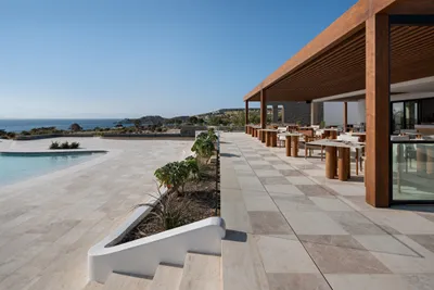 Vione Paros