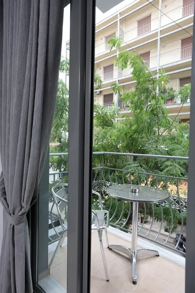 Meni Apartments Hotel