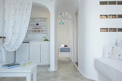 Altana Heritage Suites Santorini