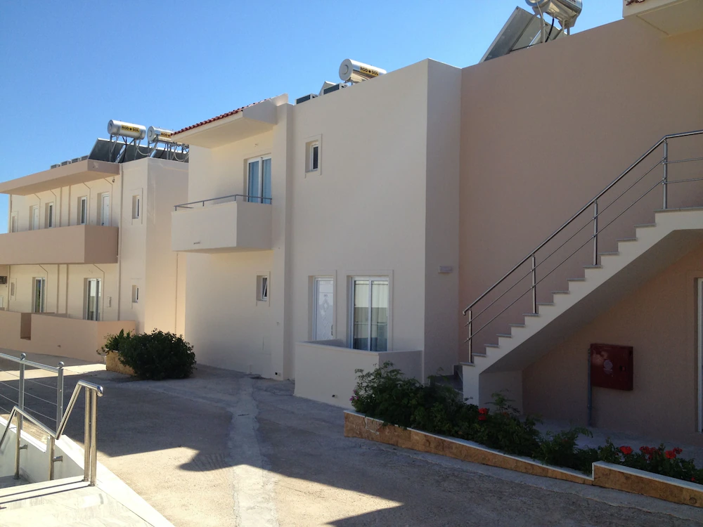 Amaryllis Beach Front Hotel