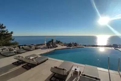 Akrotiri Olympos Luxury Suites