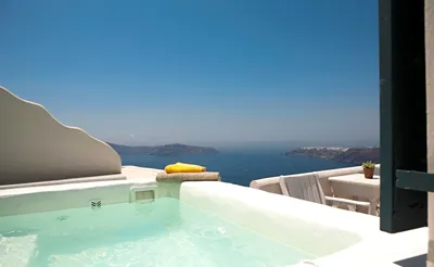 Amaze Suites