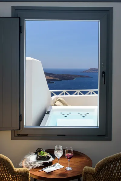 Elia Caldera Suites