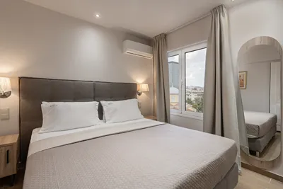 Piraeus City Hotel