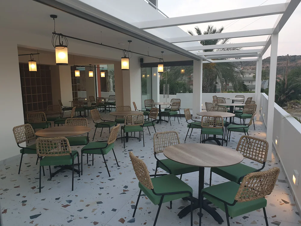 Mazoren Art Hotel