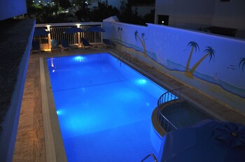 Zephyros Hotel