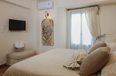 Villa Isabella Studios & Suites