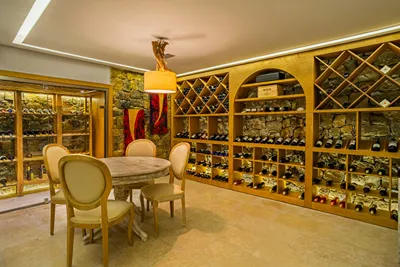 Phaos at Cellaria Estate