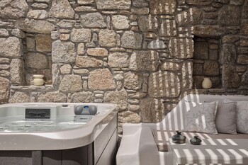 Olvos Luxury Suites Mykonos