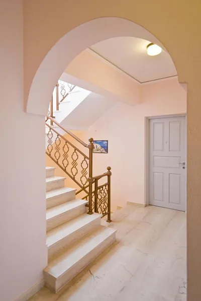 Glaros Hotel